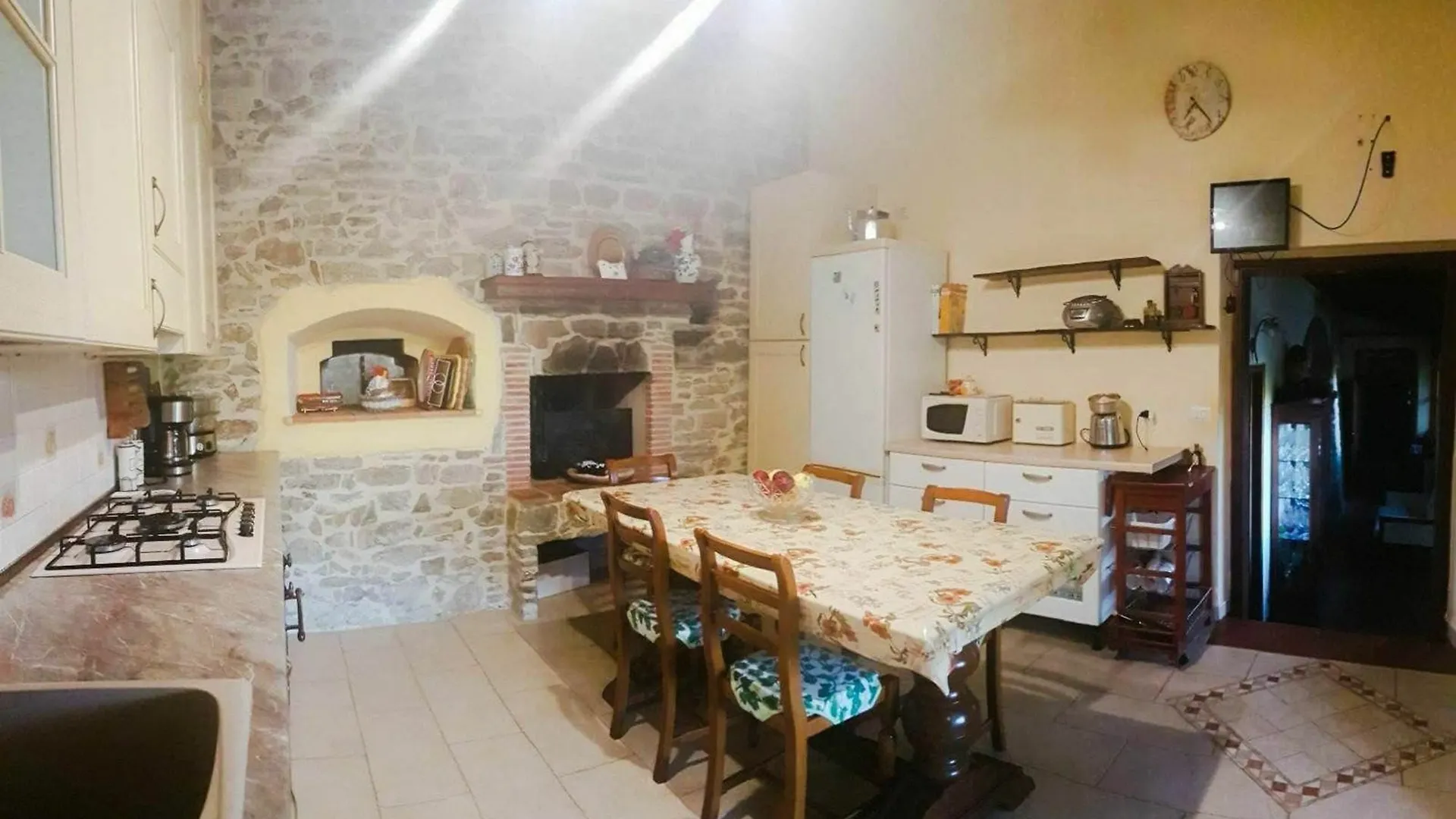 Villa With 5 Bedrooms In Arezzo, With Private Pool, Furnished Terrace 0*, Arezzo Italy